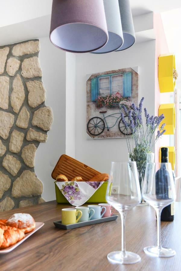 Kaj-Lux Novi Apartment โนวีวีโนดอลสกี ภายนอก รูปภาพ